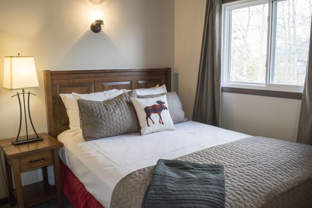 Yamnuska Suites キャンモア エクステリア 写真