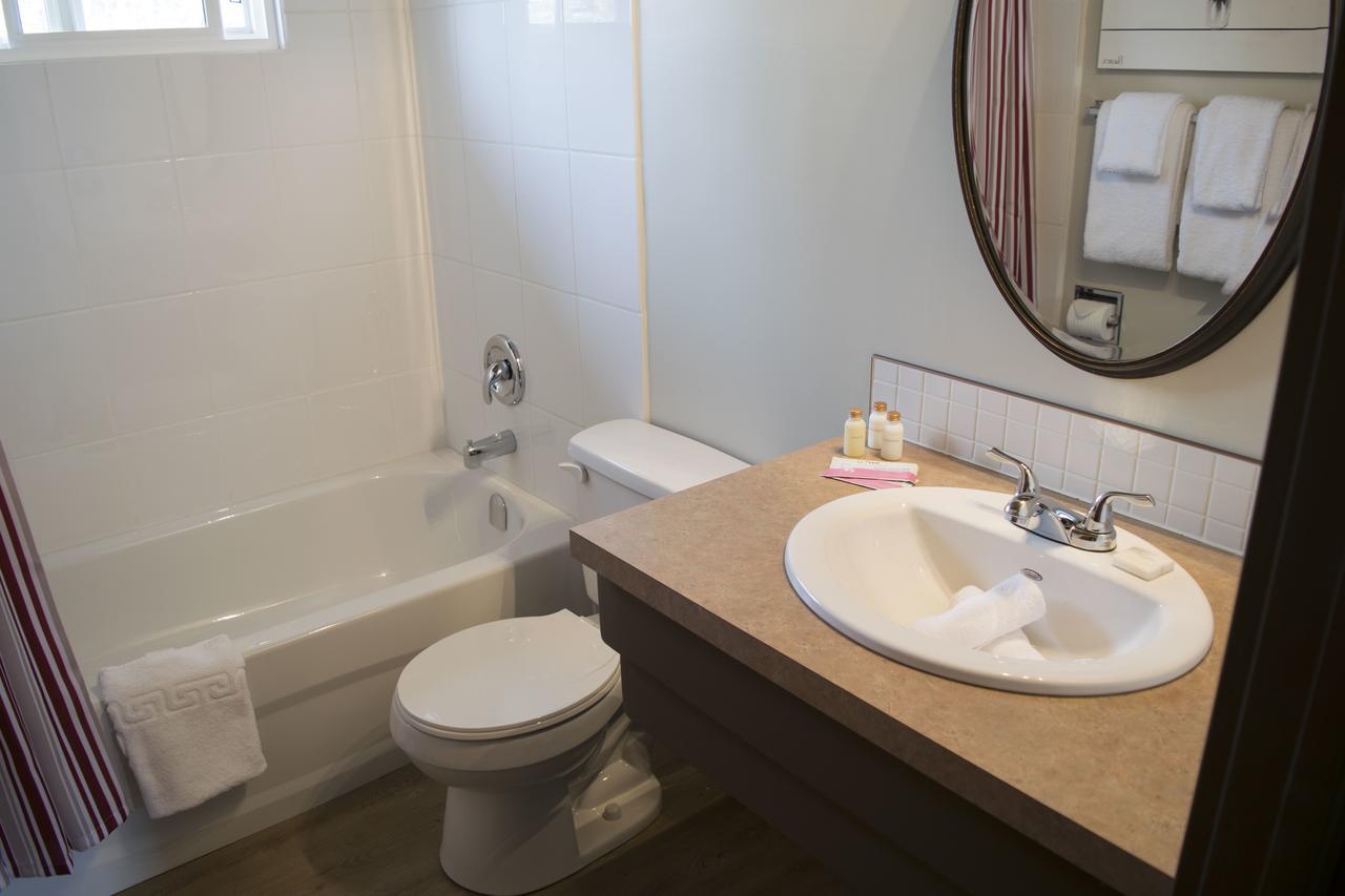 Yamnuska Suites キャンモア エクステリア 写真